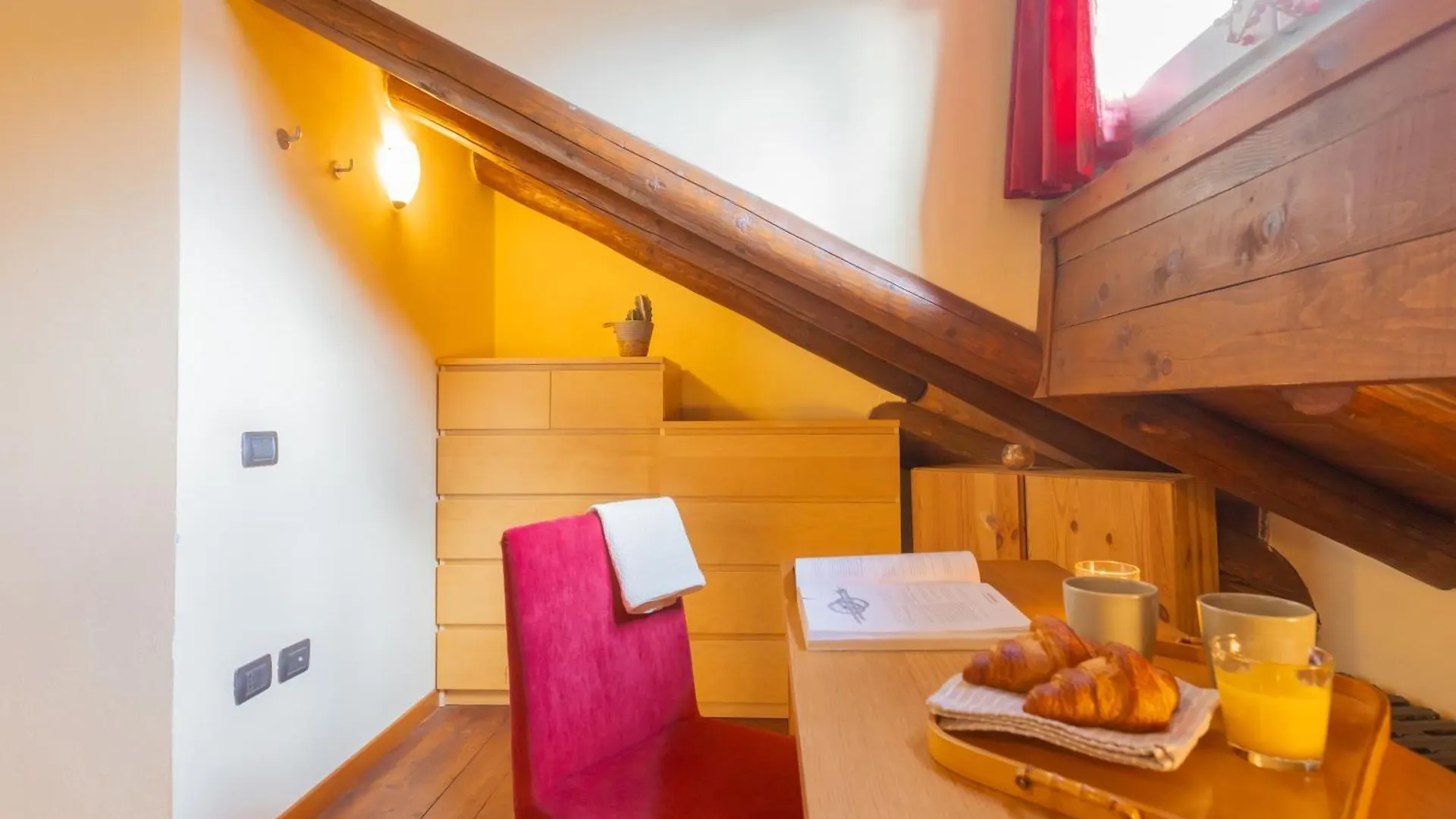 Casa Giovio Elengant Loft In Historical Building Apartment Como
