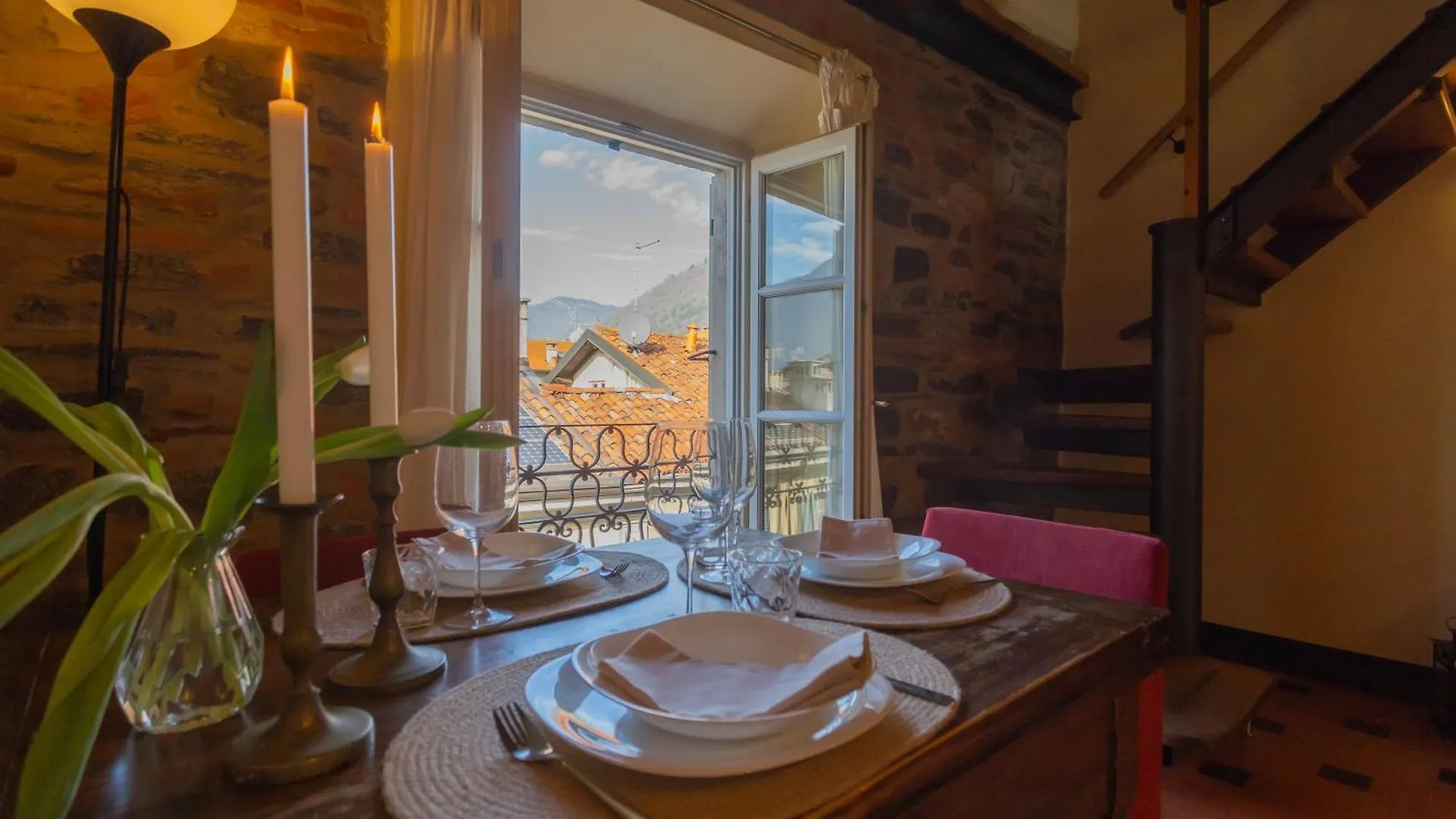 Casa Giovio Elengant Loft In Historical Building Apartment Como Italy