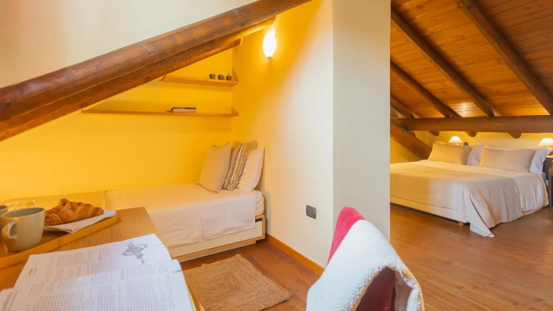 Casa Giovio Elengant Loft In Historical Building Lägenhet Como