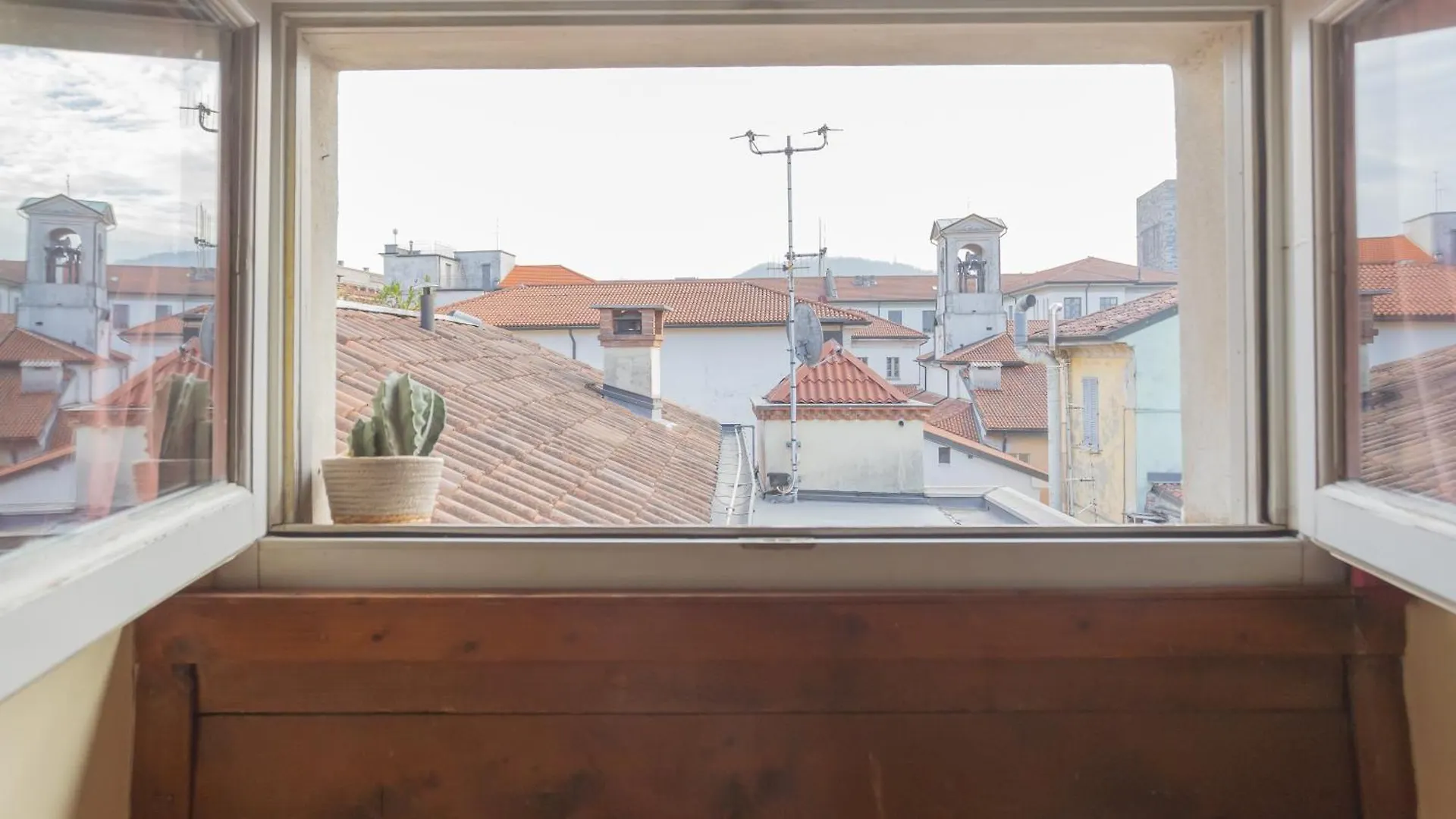 Casa Giovio Elengant Loft In Historical Building Lägenhet Como