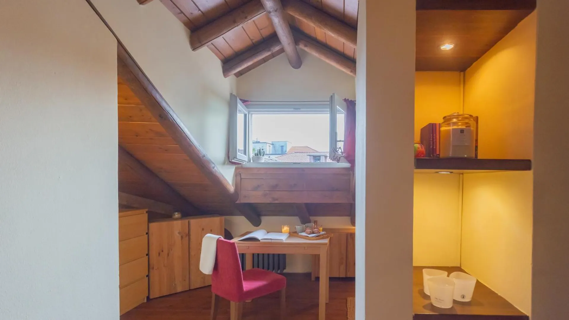 Casa Giovio Elengant Loft In Historical Building Lägenhet Como