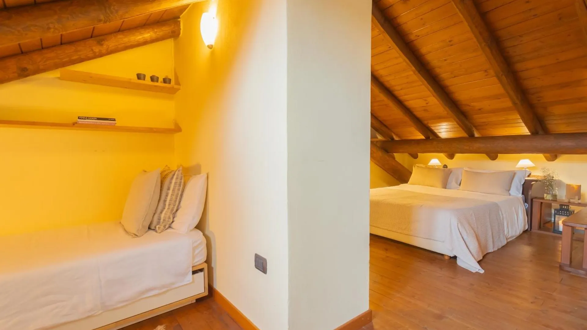 Casa Giovio Elengant Loft In Historical Building Lägenhet Como
