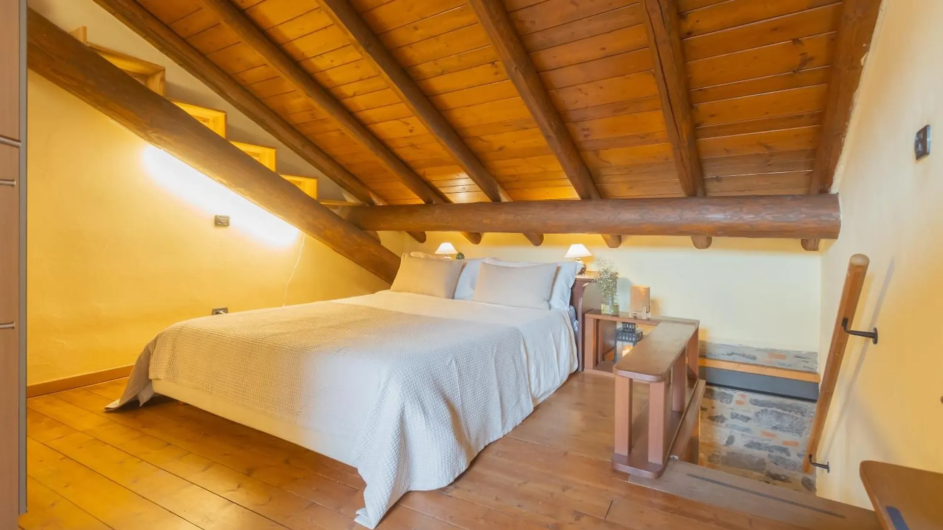Casa Giovio Elengant Loft In Historical Building Lägenhet Como