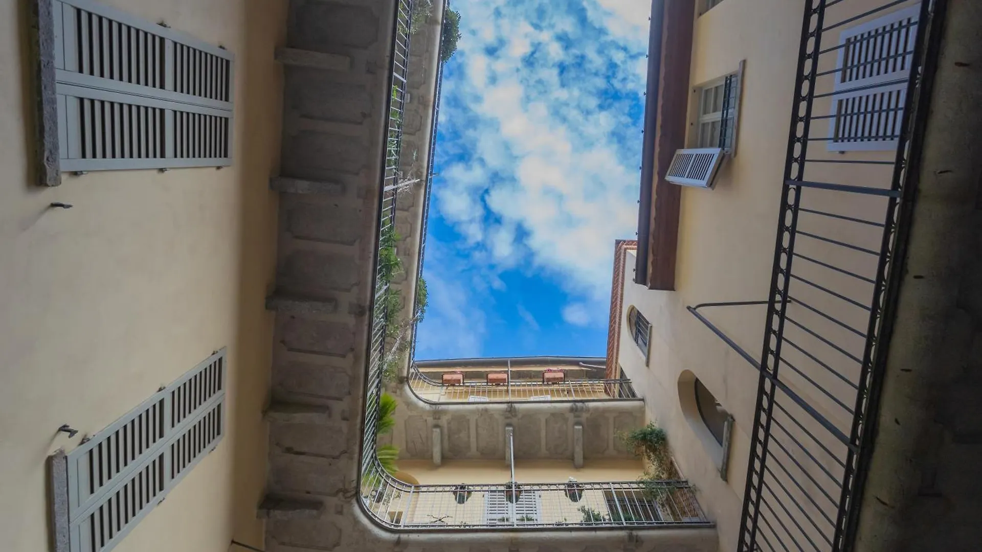 Casa Giovio Elengant Loft In Historical Building Lägenhet Como